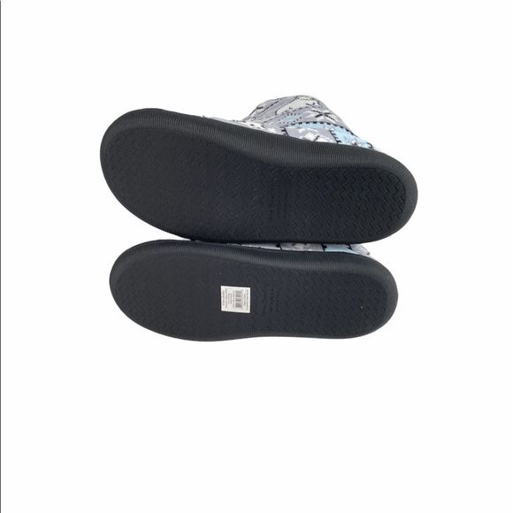 Vera Bradley Beary Merry Cozy Booties, Gray, Medium 7-8 - Picture 6 of 7